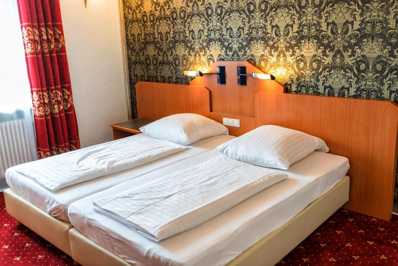 Hotel Krone Friesenheim  Esterno foto